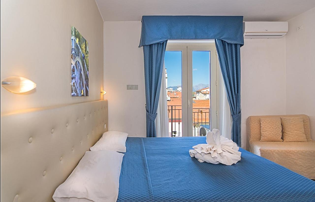 Hotel Caribe Viareggio Exterior foto